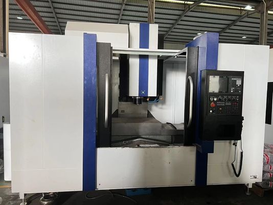 OEM CNCの回転製造所の中心機械850 3軸線VMC FANUC三菱システム