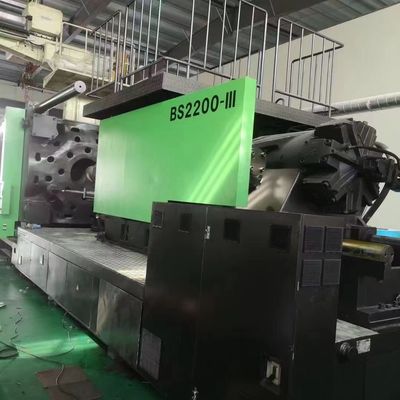 使用された2200ton車のバンパーの成形機のデスクトップのプラスチック射出成形機械